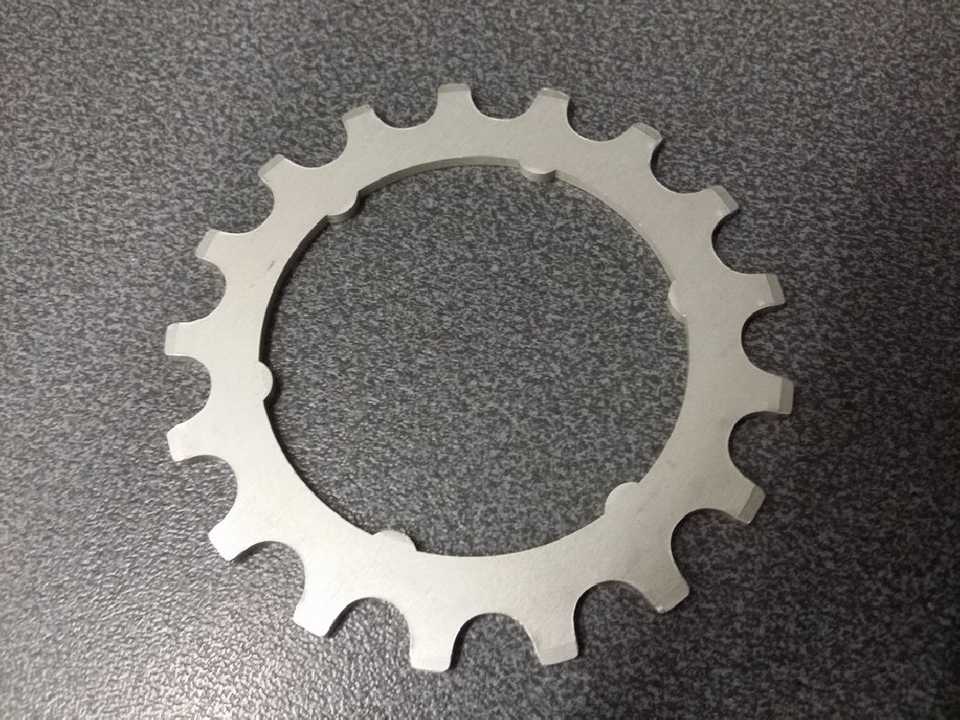 Piñón de aluminio 17d N.O.S "EVEREST NOVA" (Ref 27)