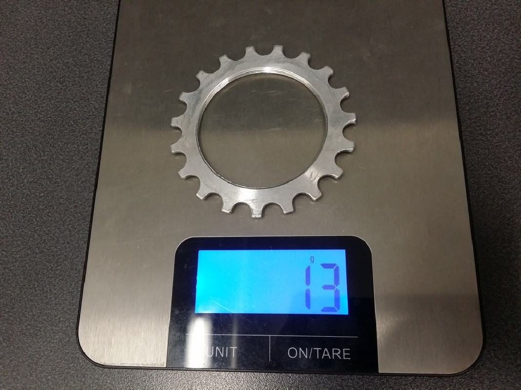 Ritzel aus Aluminium N.O.S "EVEREST STAR" 19d (Ref 46)