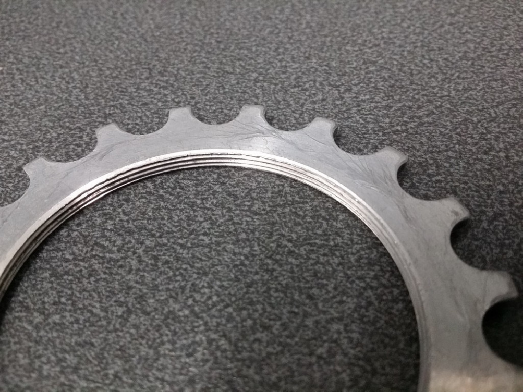 Ritzel aus Aluminium N.O.S "EVEREST STAR" 19d (Ref 46)