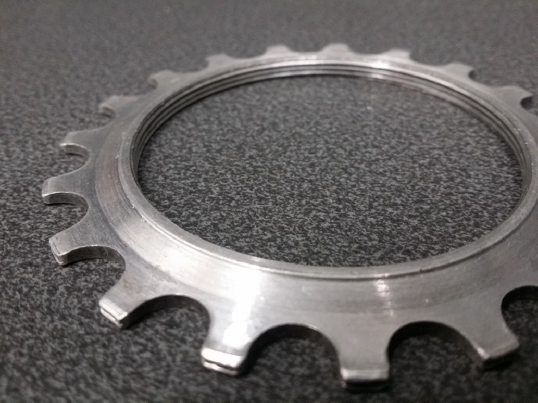 N.O.S "EVEREST STAR" 19d aluminium sprocket (Ref 46)
